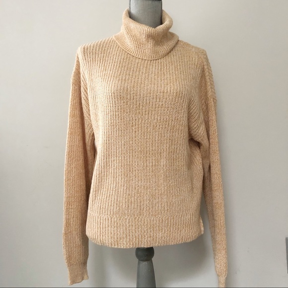 Urban Outfitters Sweaters - Urban Outfitters boxy fit turtleneck sweater